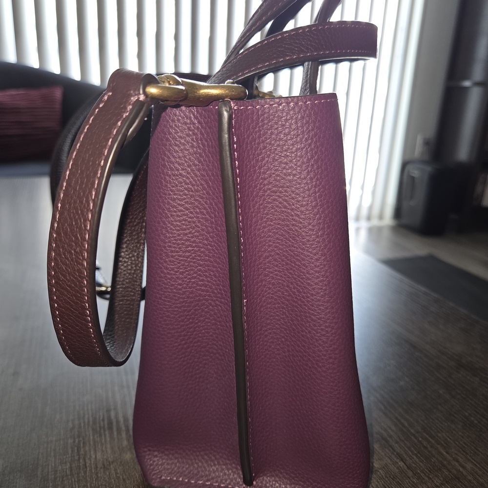 Coach Willow Tote 24 with Pebbled Leather in Deep Berry - Picture 8 of 10